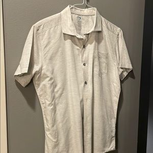 Short sleeve button up